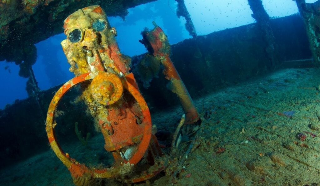 Bridge of Nippo Maru wreck in Truk