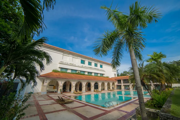 Waterfront Airport Hotel & Casino Mactan